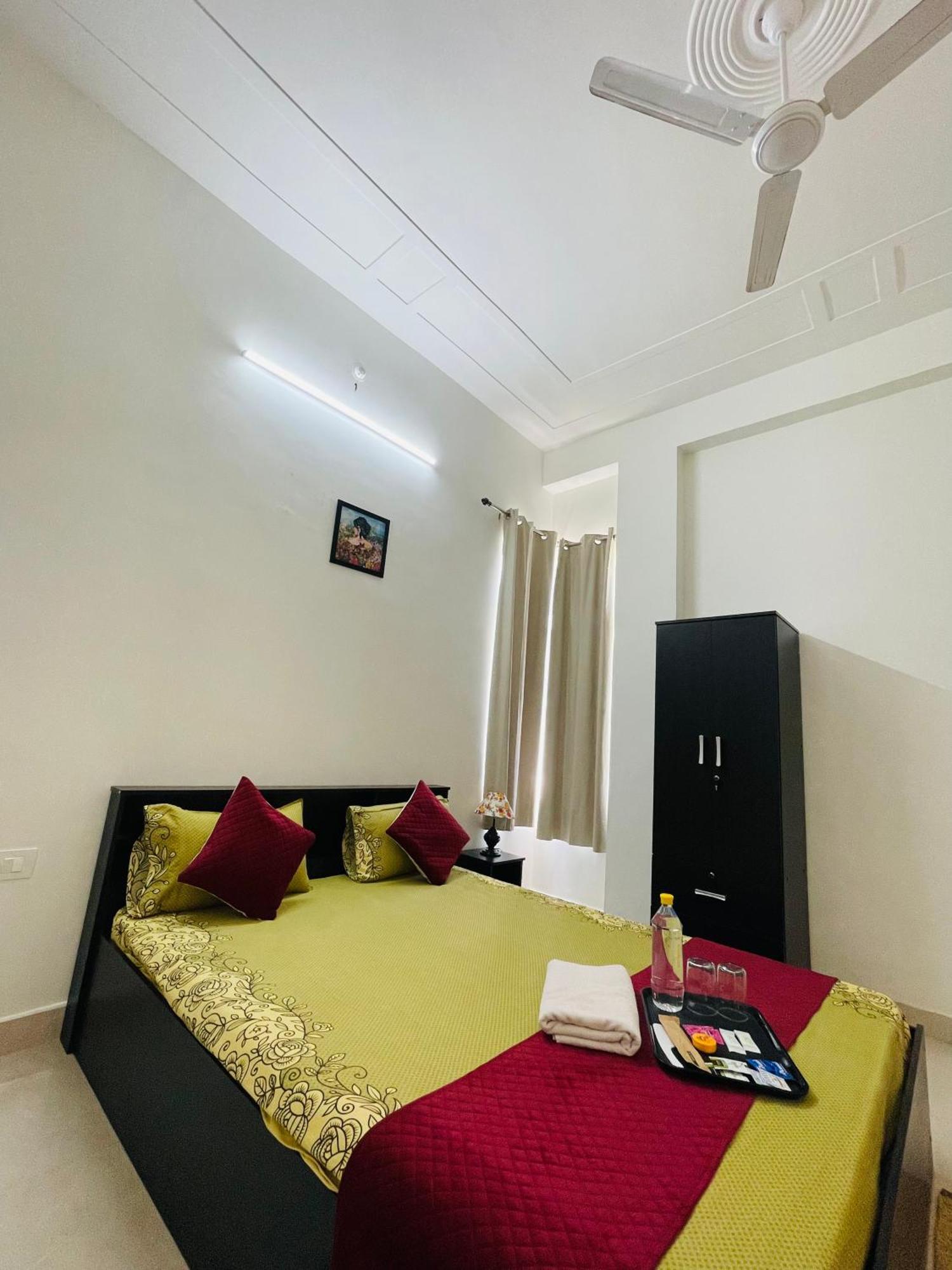 Atulyam Stays Sushant Golf City Lucknow Exterior photo