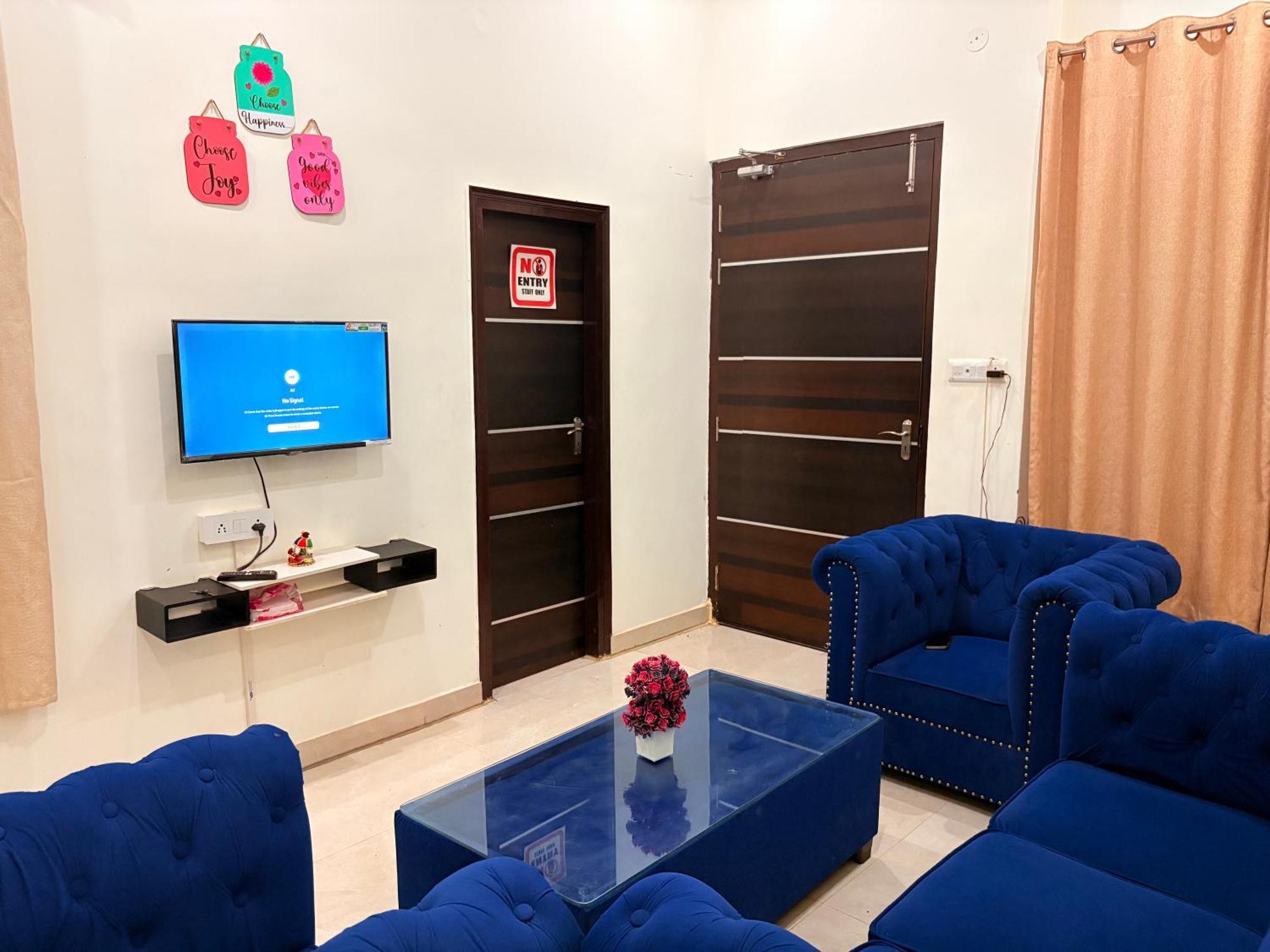 Atulyam Stays Sushant Golf City Lucknow Exterior photo